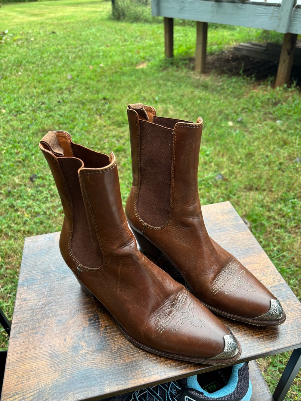 Woman’s polo Ralph Lauren 8.5  Brown Leather Western Chelsea Boots